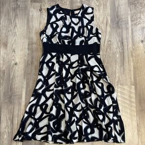 Michael Kors Sleeveless Black and White Patterned Dress